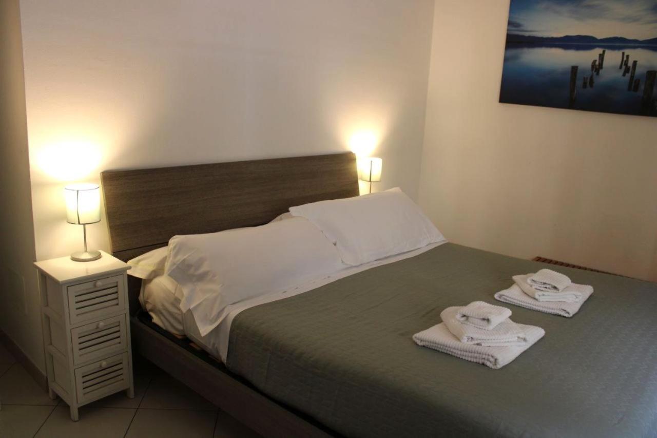 Blackstone Apartment Вараце Екстериор снимка